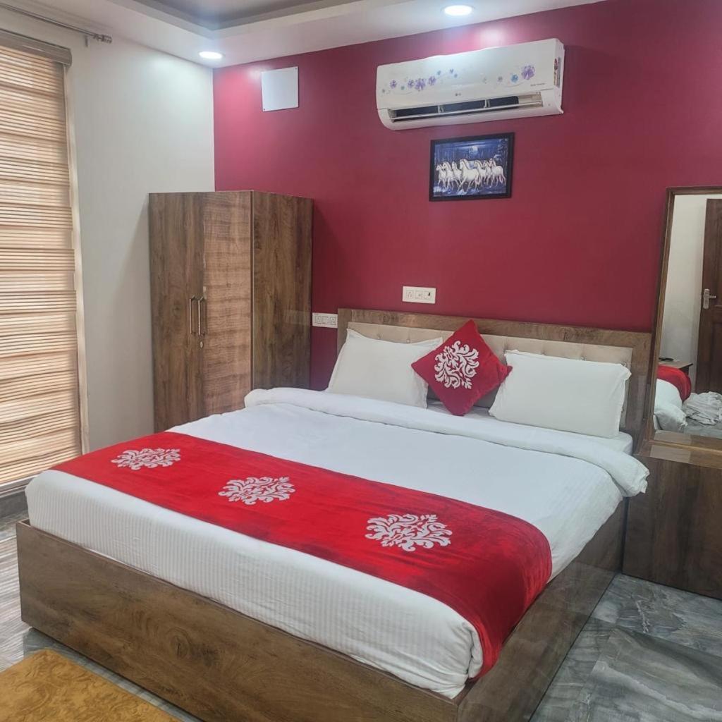 The Swiss Residency Hotel Greater Noida Exterior photo